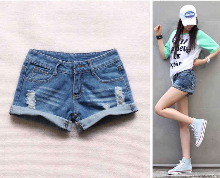 free shiping summer new Low waist hot pants Fashion abrade flanging Women's low waist jeans shorts sell like hot cakes