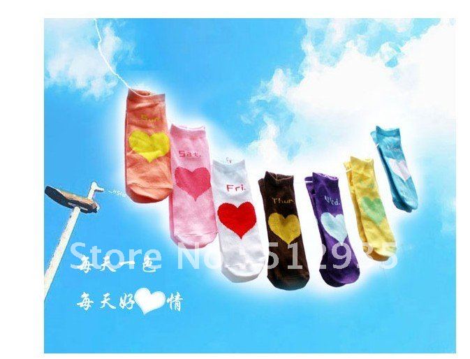 Free Shipping 7 Color Cute Beautiful Lovely Heart English Letter Wemen Cotton Week Socks 7pair/lot