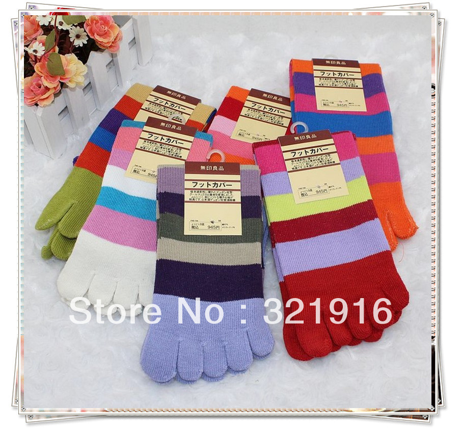 free  shipping  christmas gift hot  selling top quality  cotton five toe socks  1  lot  12  prs with different colour