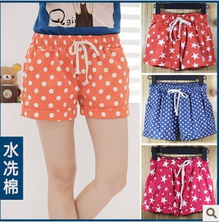 Free shipping hot sale lady shorts/ casual elastic waist loose big size hot pants/ fashion printed beach shorts