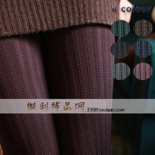 iZone 8126 spring and autumn velvet pantyhose vertical stripe twisted wheat socks