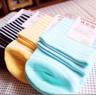 Min Order $10(mixed order) Retail  Cute stripe winter cotton socks