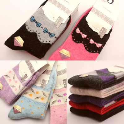 Min.order is $15 (mix order)Fashion socks multicolor color socks S076