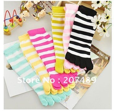 Wholesale retail Christmas Day Gift Women candy color socks five toes stocking Cute cotton stripe socks separate toes socks