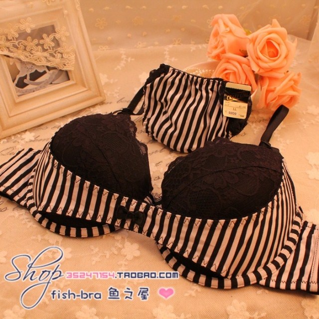12k blazer leather 75-85cd push up bra set