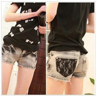 1353-Korean version of women's wear spring/summer 2011 new carbon black Burns old worn to flange curling short denim shorts