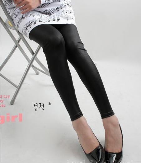 2010 european best selling honed Render imitation leather pants 10pcs/lot