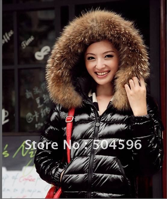 2011 . Female money  Costly fur collar   cultivate one's morality. Down jacket