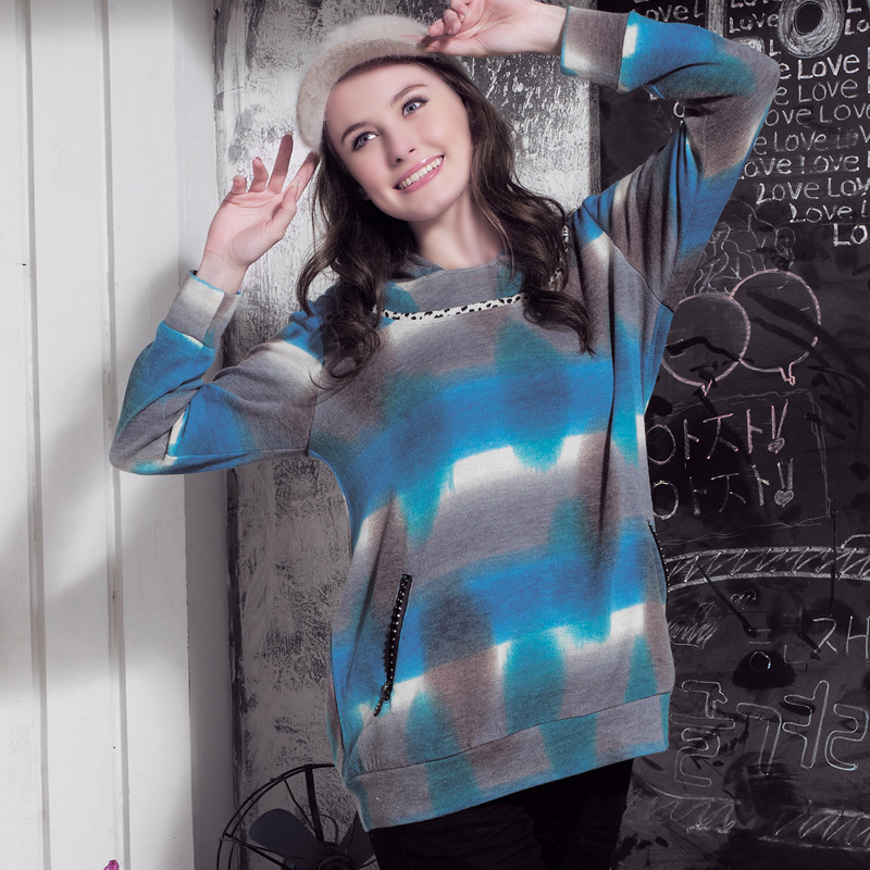 2011 maternity clothing gradient color bright color fashion long-sleeve maternity top plus size 3272