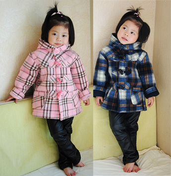 2011 winter children's clothing male child female child plaid outerwear horn button overcoat thickening thermal a-wt29