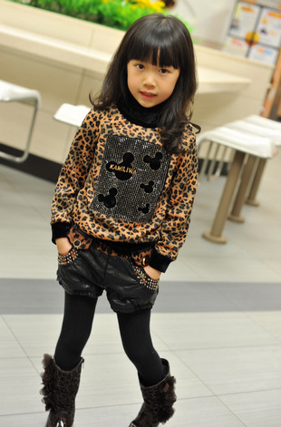 2011 winter girls clothing - chest rhinestones fashion leopard print thickening fleece liner basic shirt