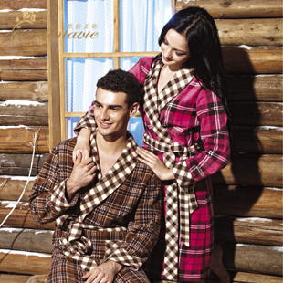 2012 autumn and winter coral fleece plaid print female robe bathrobes yp1618