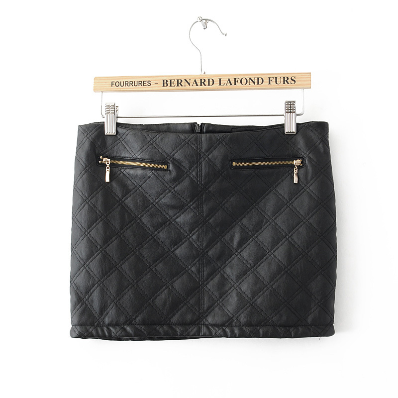 2012 autumn black rhombus zipper slim hip short design small leather skirt