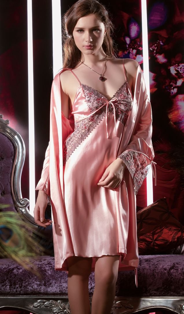 2012 autumn new costly nobility ms silk pajamas two sets household nightgown