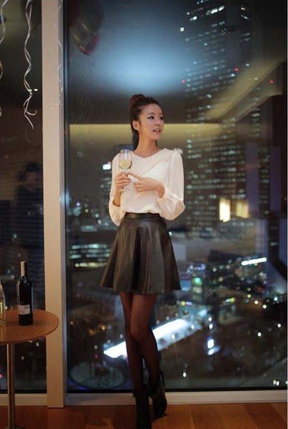 2012 Autumn new fashion womens' PU Leather Ruffles Pleated Sexy Rivet Mini Skirt elegant classic black casual ladies hot black