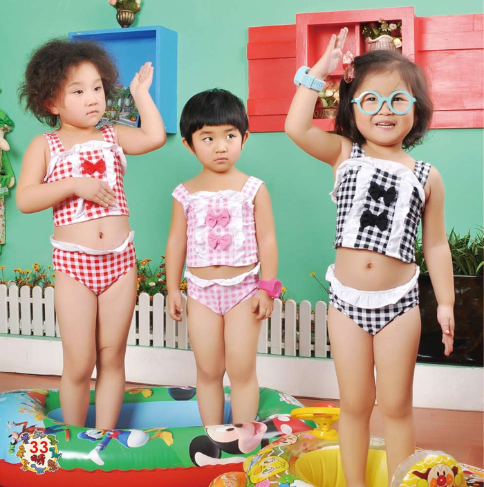 2012 child swimwear little girl child swimwear nylon dot split swimwear free shipping