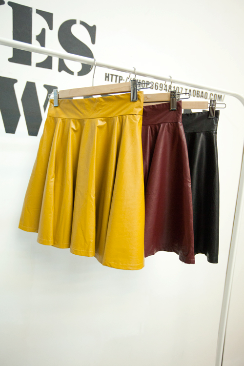 2012 fashion autumn and winter hot-selling , leather all-match half-length high waist puff skirt small leather skirt 3