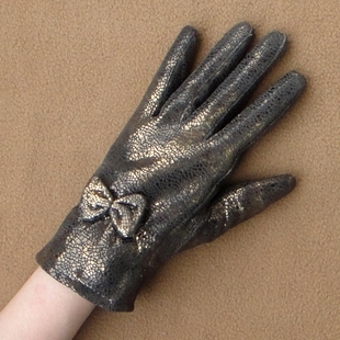 2012 fashion  thermal  leather gloves