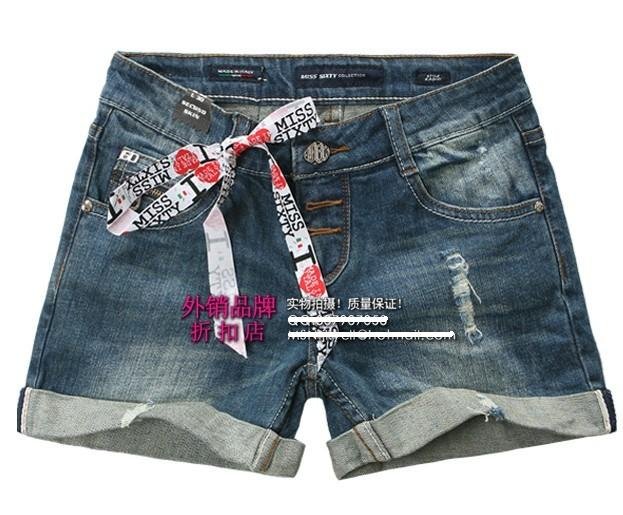 2012 fashion trends low-waist the  denim shorts / hot pants