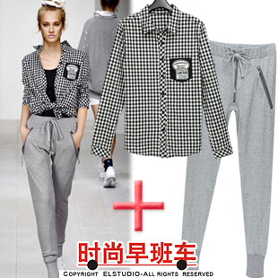 2012 fashionable casual black and white plaid shirt sweatshirt material elastic trousers bl756