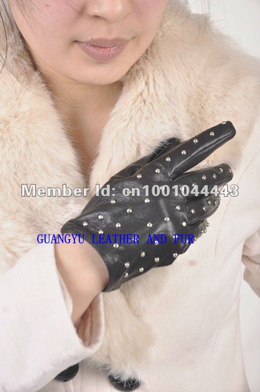 2012 Free shipping wholesale women new fashion winter genuine black leather  gloves with studs012-1