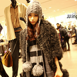 2012 hat knitted hat face-lift macrospheric knitted hat autumn and winter women's knitted hat