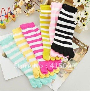 2012 hot cute candy stripes the female pure Toe socks