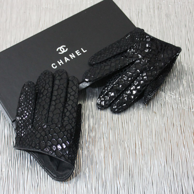 2012 hot-selling gloves suede mini gloves genuine leather gloves peacock decorative pattern free shipping