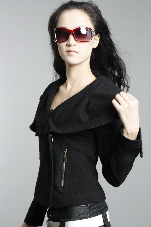 2012 new COAT/2012 new clothes listed Womens Black Lotus Leaf lapel jacket small thick short S code
