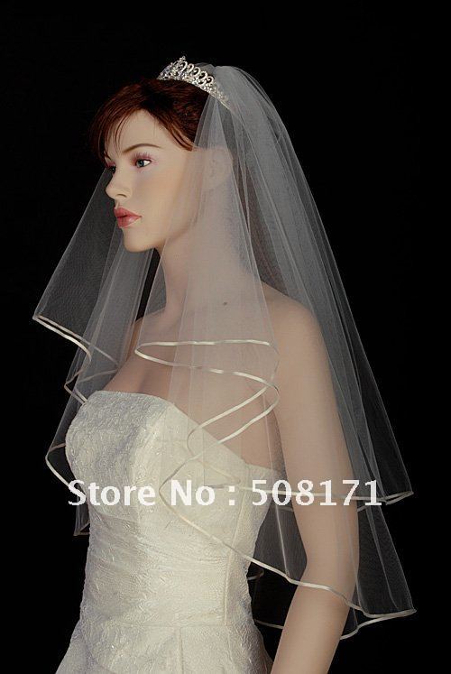 2012 New Without tags White / ivory  Wedding Veil  Bridal  Veil  Two  Layer with beaded   M27