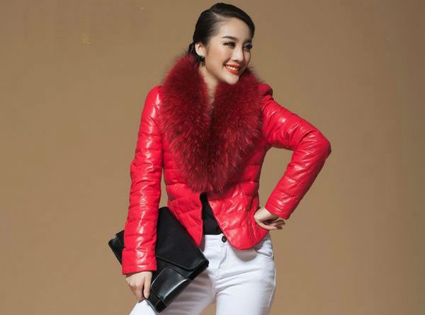 2012 newest noble ladies' Fashion 100% genuine leather down coat with raccoon fur collar, lady's outerwear \ down garment 12F19