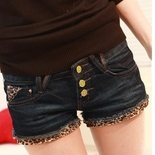 2012 spring new arrival leopard print multi-button women's denim shorts