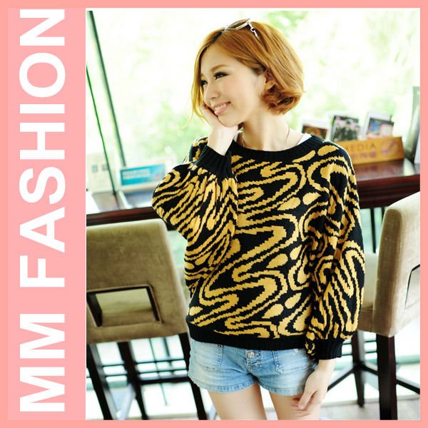 2012 sweater female Europe and the United States wind Stype lantern bat sleeve loose large size smock