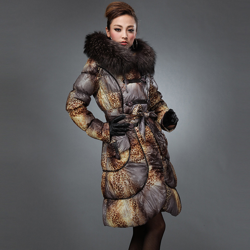 2012 ultralarge luxurious fur collar royalcat down coat female