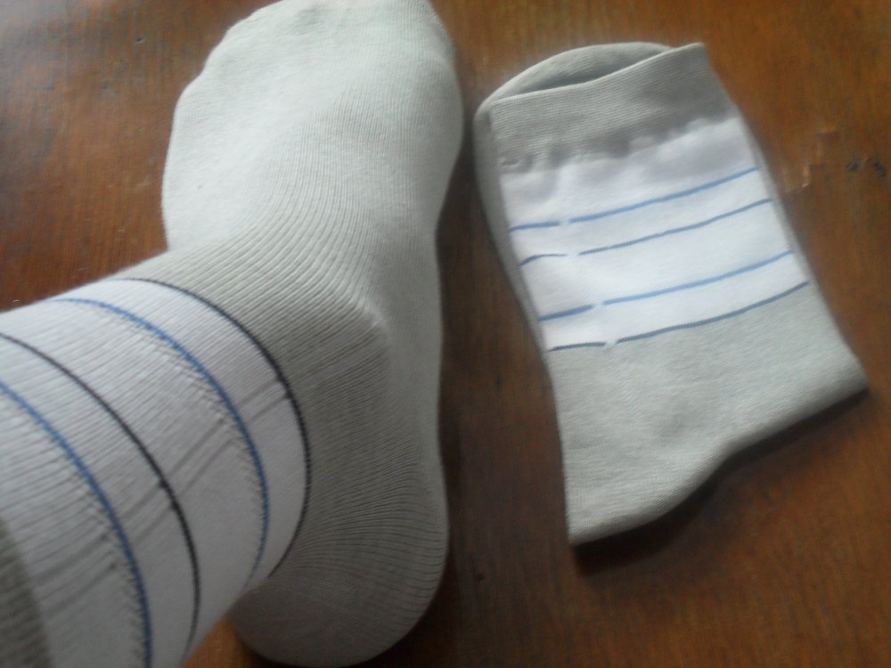 2012 Wholesale  color cotton men's socks women socks  .the color mixed shipped to you .Per Package contains 5 Colors 12pc/lot