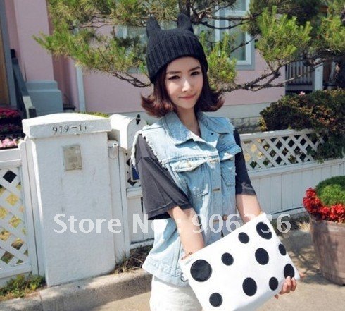 2012  Winter New Arrival fashion black color woolen yarn thicken warm hats for men and women factory price Free Shipping