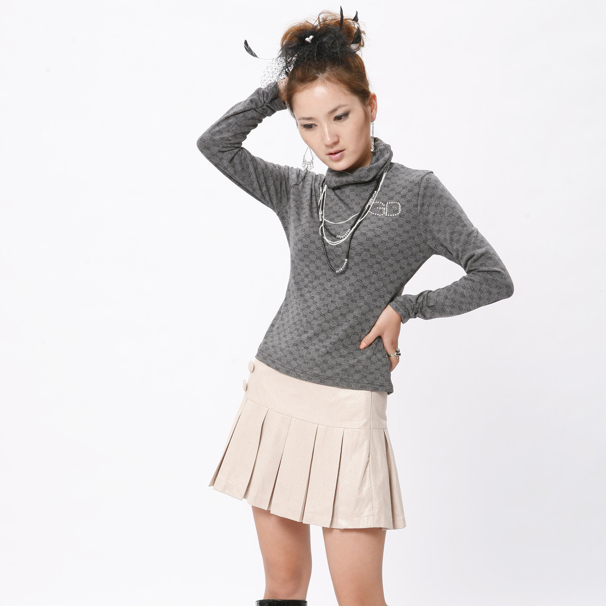 2012 women's autumn bust skirt nubuck leather pleated short skirt slim miniskirt
