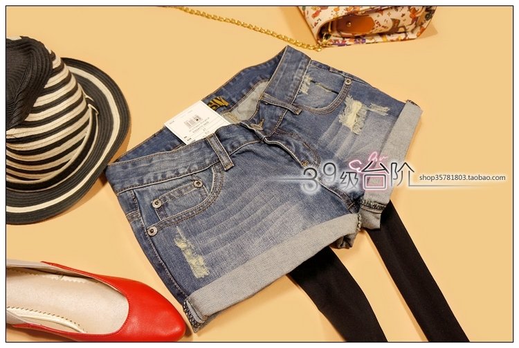 2012 women's personalized fashion water wash distrressed roll up hem denim shorts