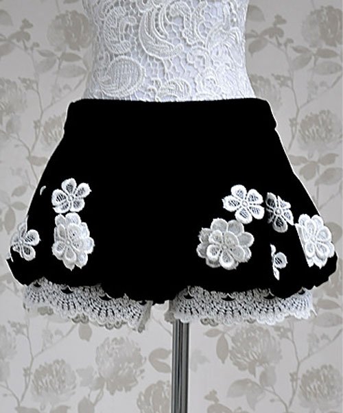 2013 autumn  fashion black velveteen lace flowers Low-rice lantern shorts