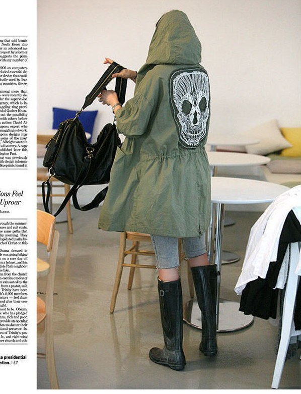 2013 autumn female skull embroidery gauze slim waist with a hood overcoat tooling trench