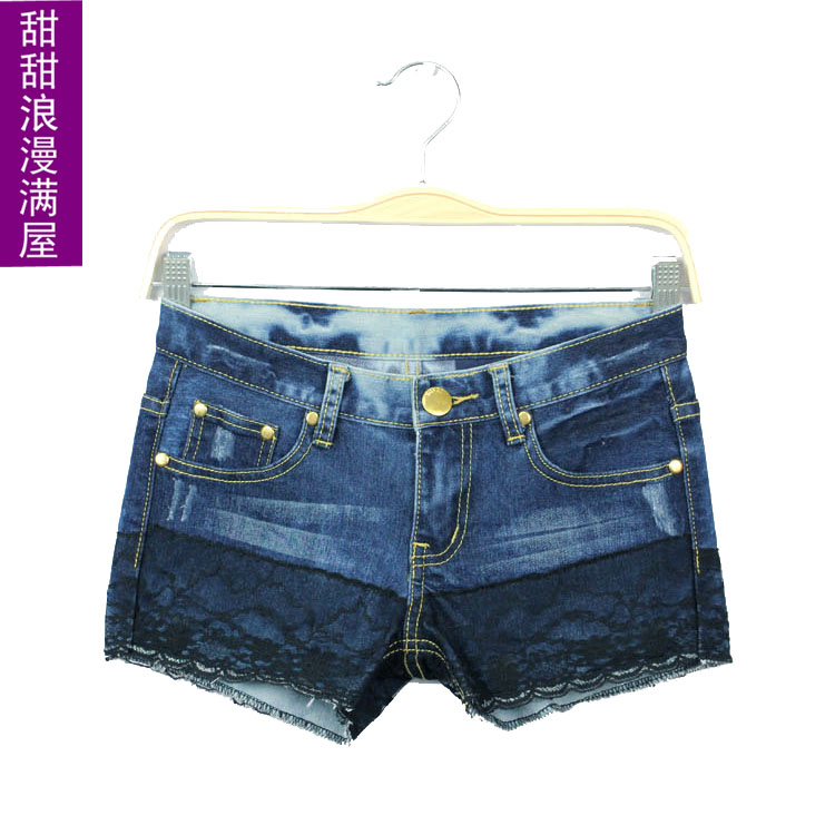 2013 autumn women's a3929 lace decoration slim blue denim shorts