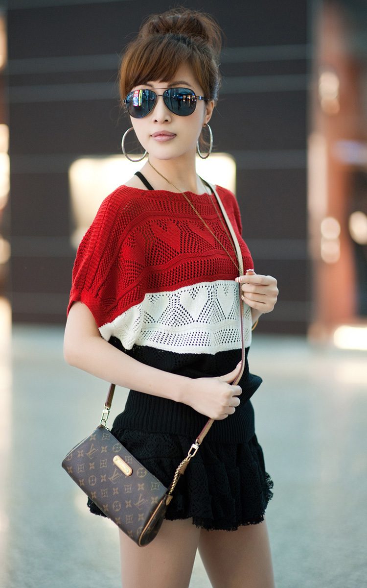 2013 autumn women's thin batwing sleeve color block decoration slit neckline loose sweater Free Shipping