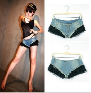 2013 European  sweet sexy stitching cortical layers of lace Leggings shorts boots pants,women shorts d989909