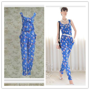 2013 fashion new arrival sweet  foral printing  blue Shitsuke gallus  Jumpsuit