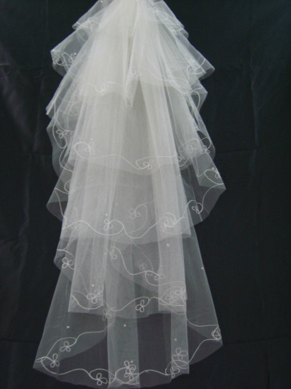 2013 Fashion New Wedding Bride Bridesmaid Fitting Formal dress Veil Petticoat