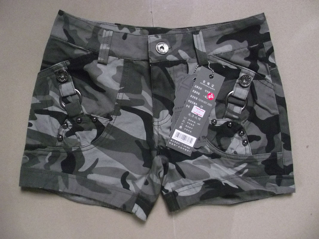 2013 Fashion women's camouflage short pants ladie's personality cool cargo shorts free shipping