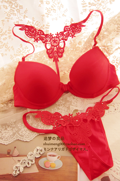 2013 free shipping Embroidery red . sexy embroidery y shoulder strap front button bra set marriage thong underwear