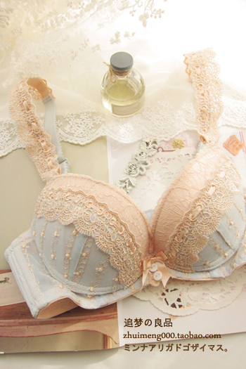 2013 free shipping Ladies . elegant 4 buttons adjustable sweet push up bra set sexy temptation underwear set