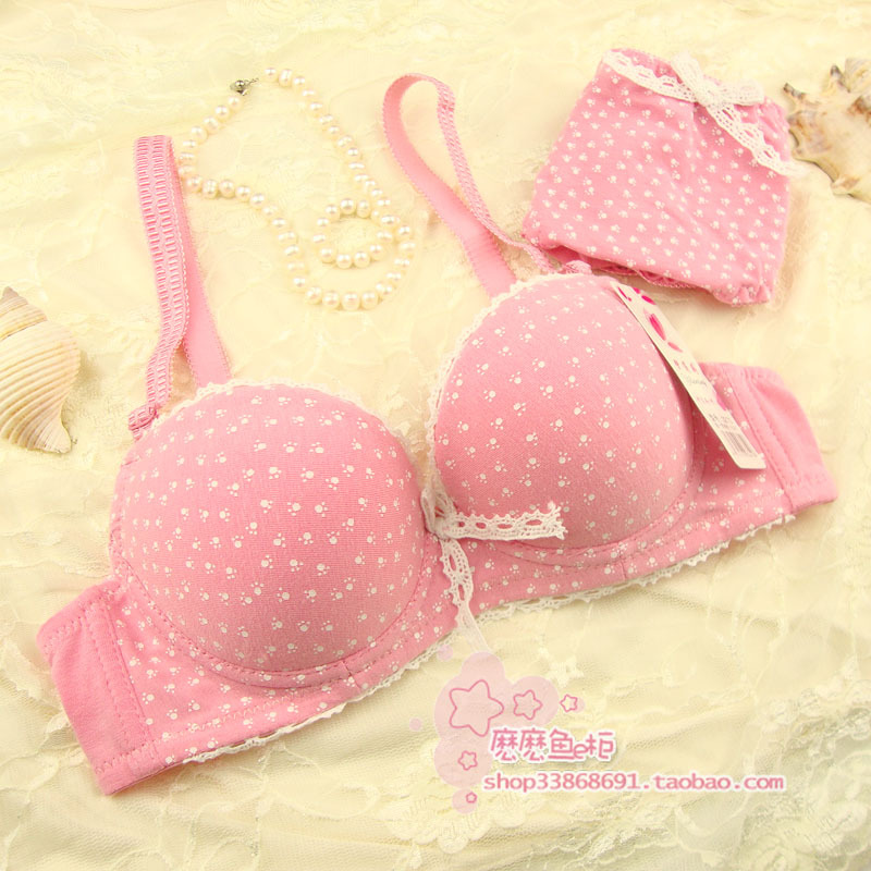 2013 Free shipping pink painting little feet bra set  for women three quarters gathering push up underwear Bra & Brief Sets