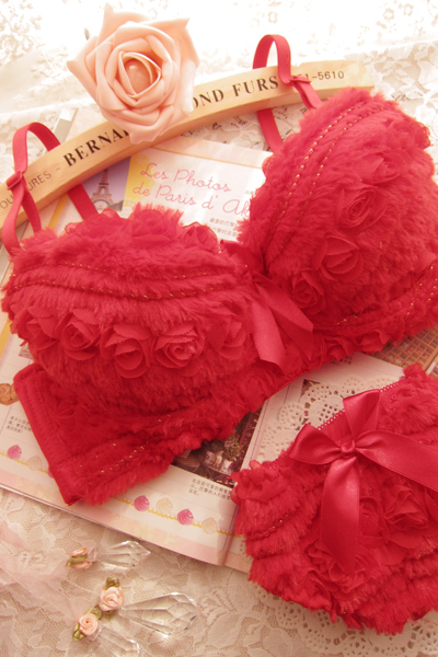 2013 free shipping Rose princess red . married rose yarn bra underwear set